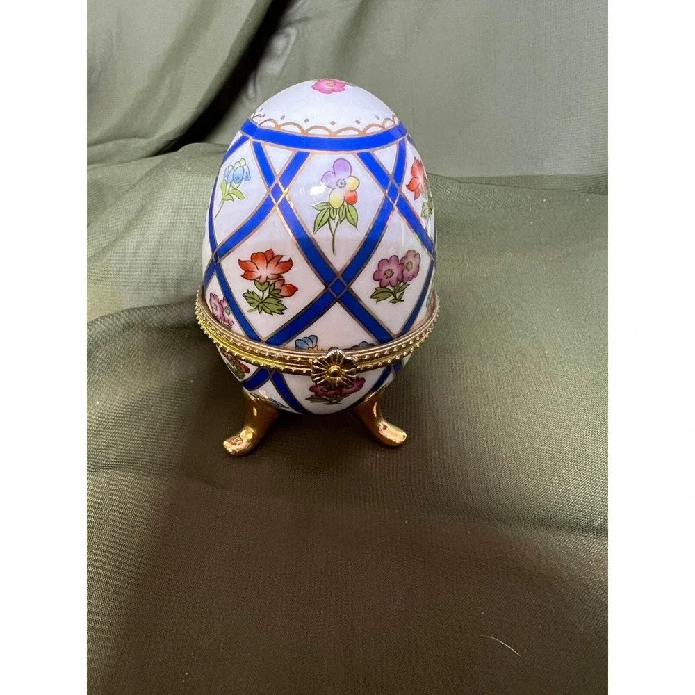 The Unbranded Brand vintage faberge